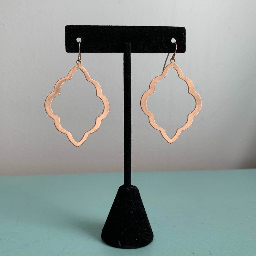 ❗️MOVING SALE❗️ Modern Gold Statement Earrings - Picture 3 of 4